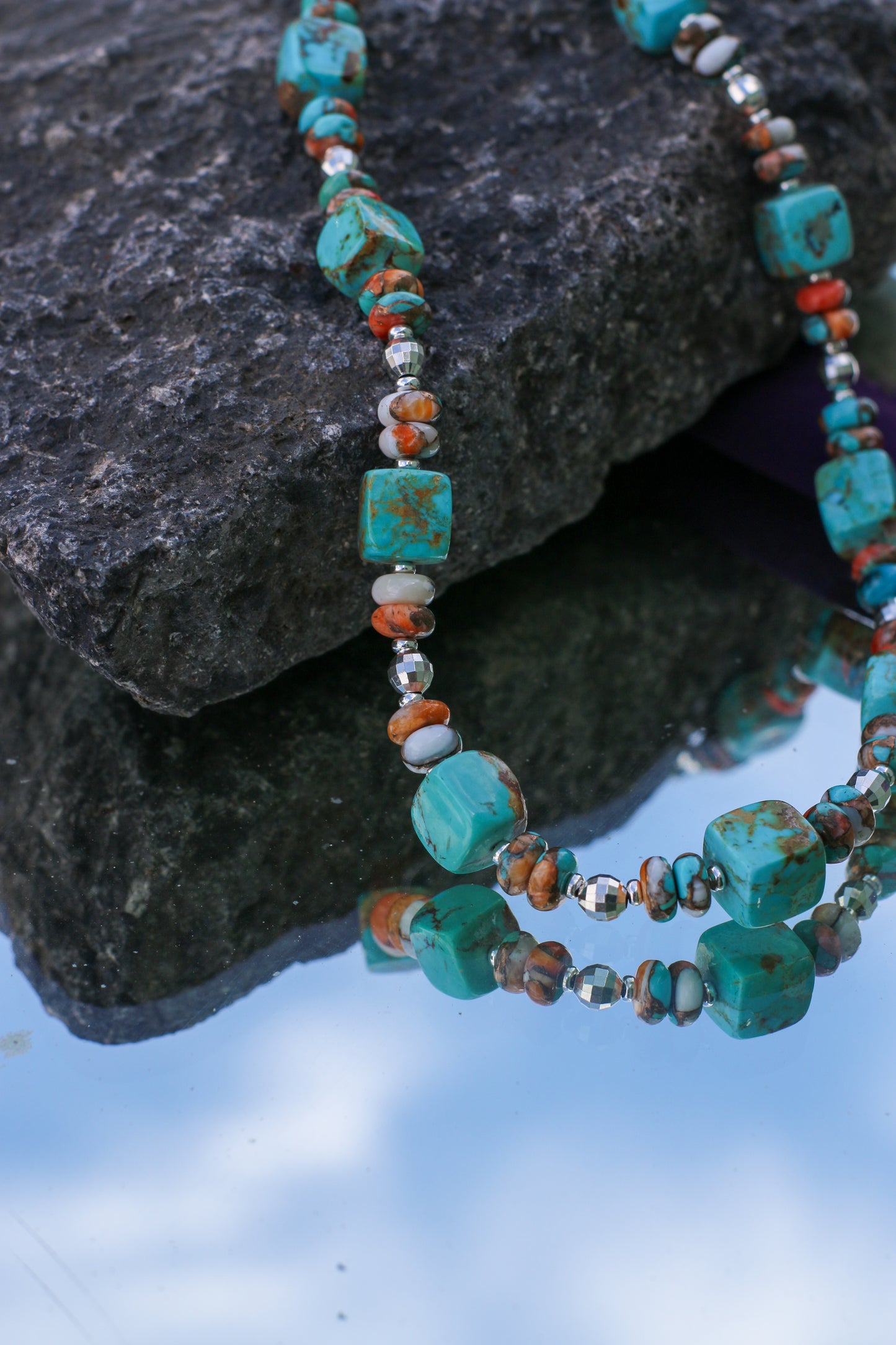 Turquoise & Spiny Oyster Compressed 18" Necklace